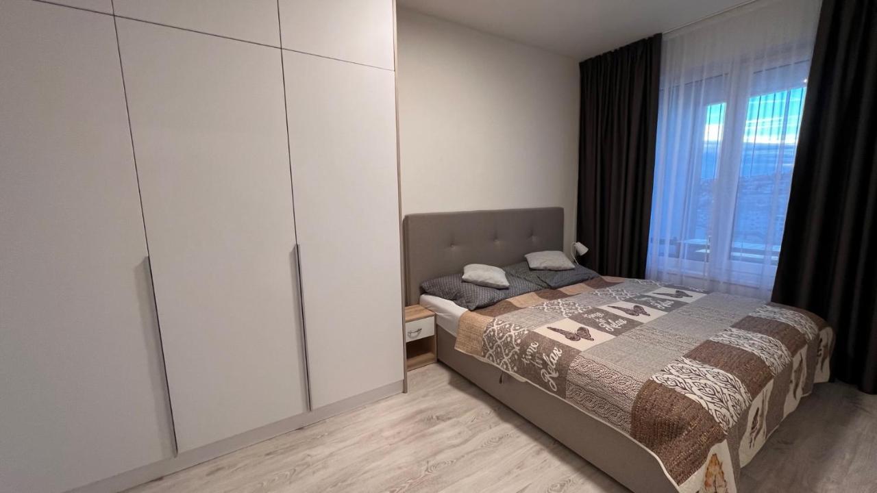 2 Room Apartment, With A View Of The Castle ブラチスラヴァ エクステリア 写真